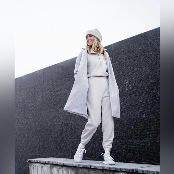 NWT Vuori Soho Melton Trench Women's Wool-Like Jacket Light Heather Grey - Picture 8 of 9